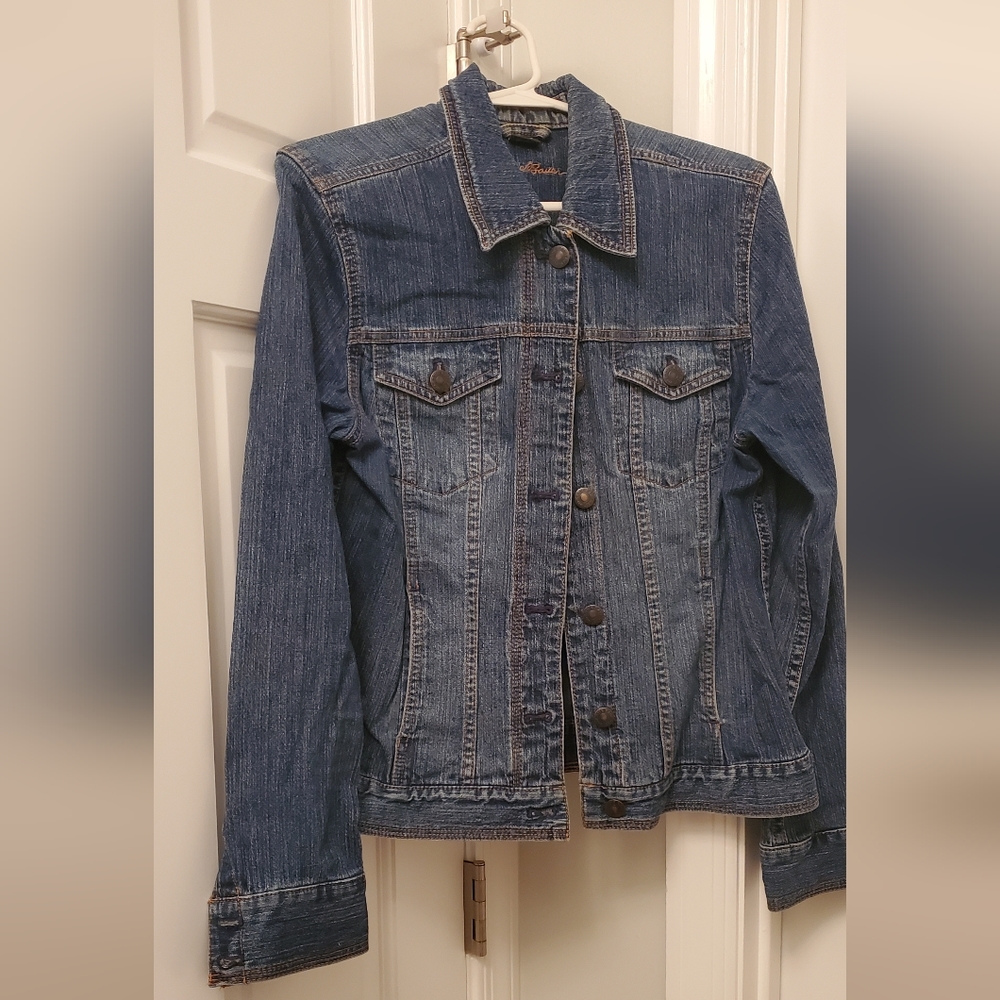 Eddie Bauer Denim Jacket Size Medium